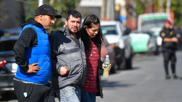 Una niña de 11 años muere tras ser asaltada y golpeada cuando llegaba a ...