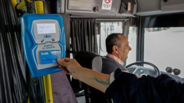 Transporte congela las tarifas de colectivos y trenes y pide a las provincias que acompañen la medida
