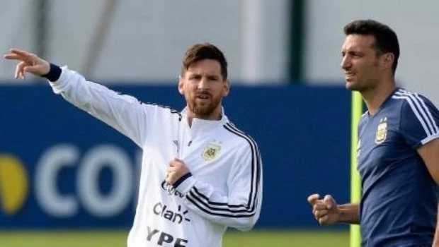 Scaloni cita a 32 futbolistas para el inicio de las Eliminatorias Sudamericanas