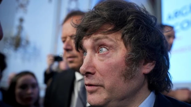 Milei ratificó en un encuentro con empresarios su intención de cerrar el Banco Central y defendió la dolarización