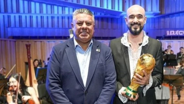 La AFA oficializó la versión cantada por Abel Pintos del Himno para los partidos de la Selección