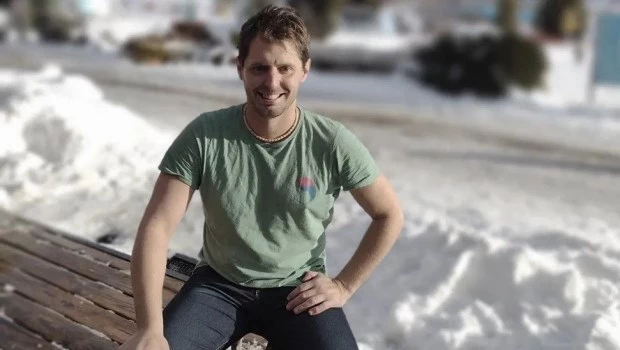 La investigación por el asesinato del ingeniero en Palermo se centra en la pista del hombre del buzo colorado