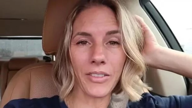 Una youtuber estadounidense que promovía estrictas prácticas de conducta fue detenida por abuso infantil