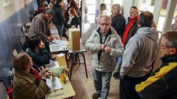 Doce candidatos se disputan hoy la intendencia de San Carlos de Bariloche 