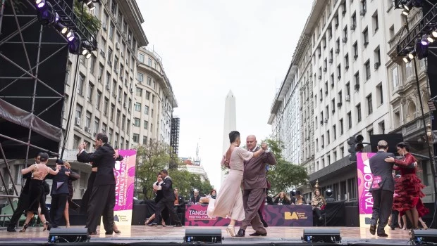 El clima amenazante mantuvo en vilo al público y los organizadores, pero se vivió una gran jornada de cierre del Mundial.
