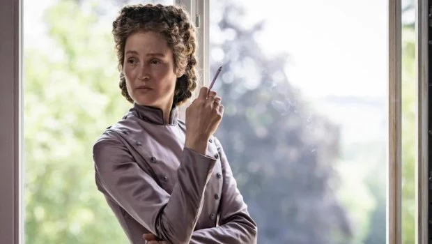 Una hipnótica interpretación de Vicky Krieps.