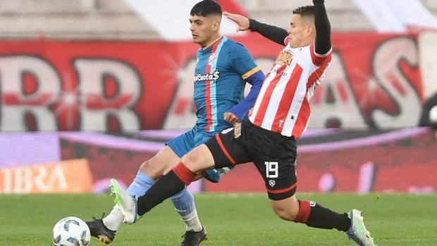 Barracas Central derrotó a Arsenal y sumó sus primeros puntos en la Copa de la Liga