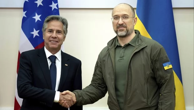 En una visita sorpresa a Kiev, Blinken anuncia una ayuda de 1.000 millones de dólares 