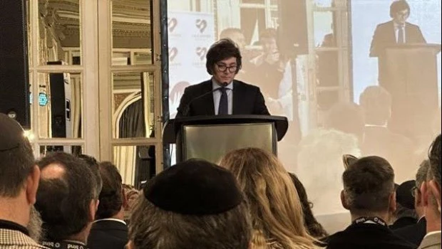 Milei: "La dolarización se va a hacer a precio de mercado, hoy serían $ 730"