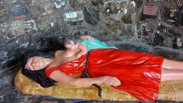 Deolinda Correa siguió por los desiertos ñorteños a su esposo Clemente Bustos, que fue reclutado a la fuerza por montoneros hacia 1840 en el pueblo de Tama, La Rioja.