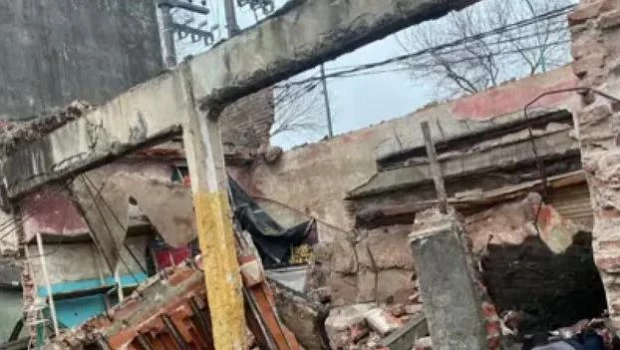 Trágico derrumbe en Villa Martelli: murió un operario y otros cuatro resultaron heridos
