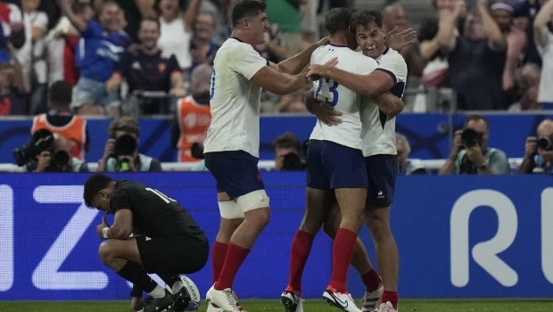 En un partidazo, Francia le ganó 27-13 a los All Blacks en el arranque del Mundial de rugby 