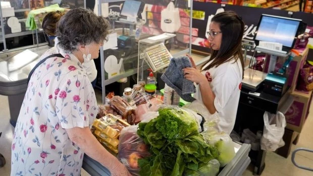 Los mercantiles conmemorarán su día no laborable el lunes 25 para que el festejo sea "íntegro"