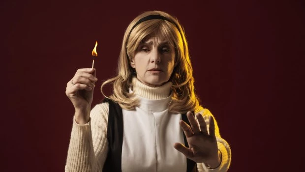 Silvia Kutika encarna a una mujer ciega.