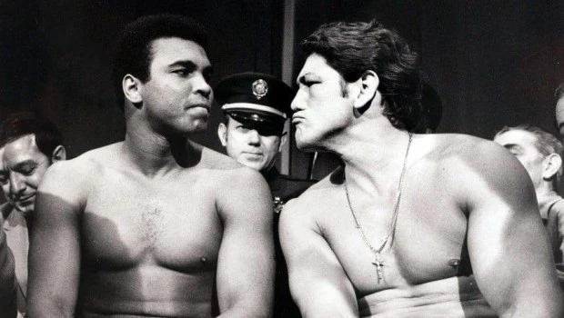 Una de las peleas reseñadas es la que enfrentó a ‘Ringo’ Bonavena con Mohamed Ali.