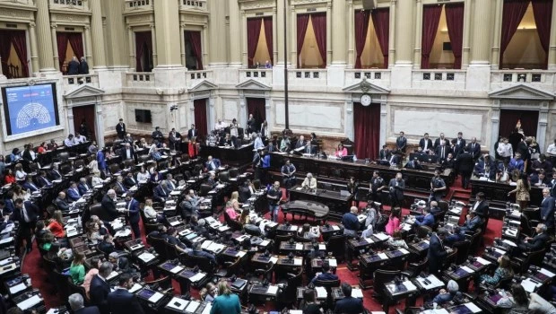 Ganancias: el oficialismo aspira a comenzar a debatir mañana en Diputados el proyecto en comisión