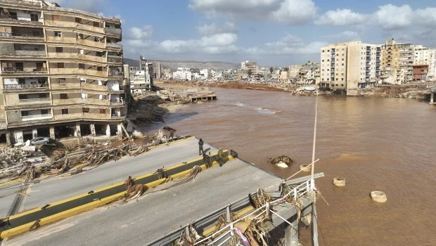 Se acelera la ayuda internacional a Libia por las inundaciones que dejaron casi cuatro mil muertos 
