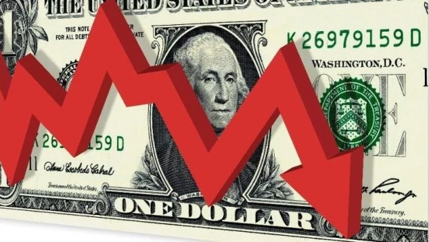 El dólar blue bajó tras días de racha alcista