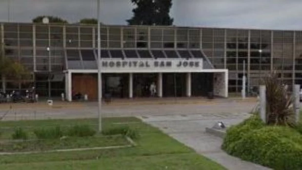 Una mujer murió quemada y su hijo de 15 está muy grave y acusan a su pareja de prenderlos fuego