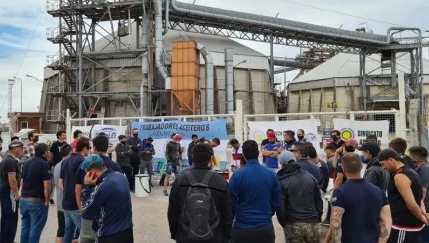 Los aceiteros acordaron en paritarias un salario inicial de casi 510.000 pesos desde septiembre