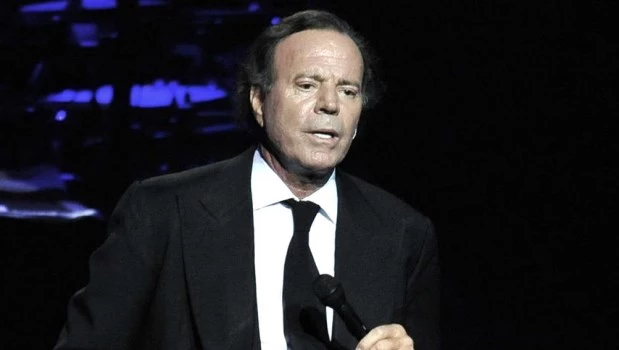 Julio Iglesias celebra 80 años de una vida intensa