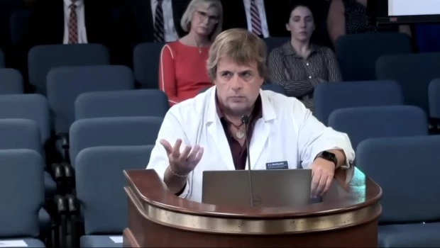 Denuncian una contaminación potencialmente dañina para la salud de la vacuna Pfizer contra el covid