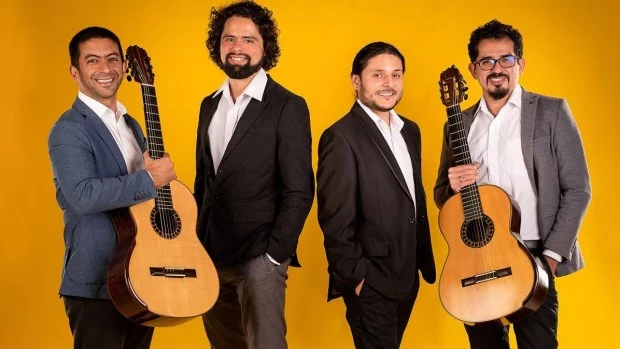 El Cuarteto de Guitarras de Costa Rica llega con un puñado de obras de compositores de su país. Tocará en Buenos Aires, Rosario, Santa Fe, Paraná y Carlos Casares.