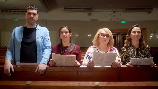 El director también actúa en la cinta.
