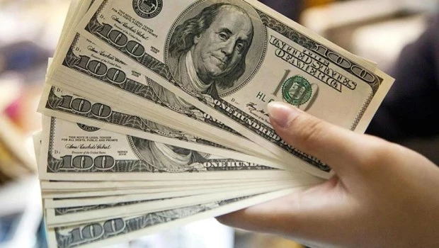El dólar blue se disparó 20 pesos: $773 
