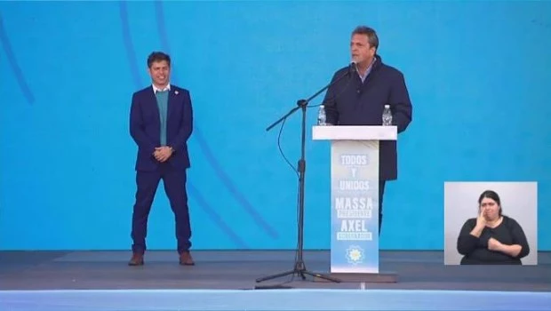 Massa y Kicillof compartieron un acto en Ensenada.