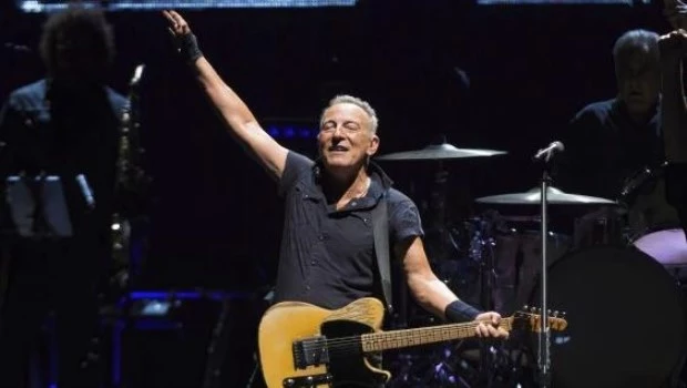 Bruce Springsteen cancela todos sus conciertos hasta fin de año por una úlcera