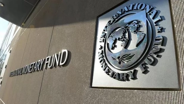 El FMI advirtió sobre las consecuencias de las medidas de Massa y puso reparos a la dolarización de Milei