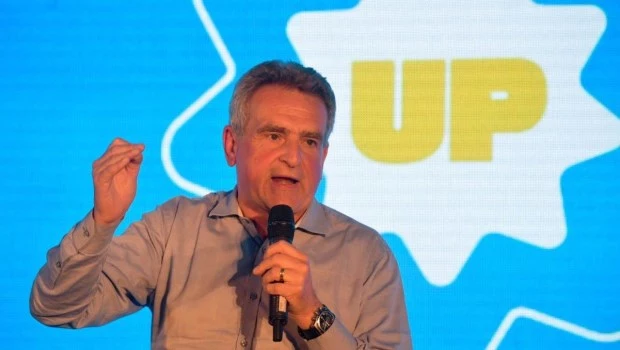 Agustín Rossi destacó el debate presidencial obligatorio como "una herramienta más de la democracia"