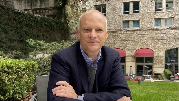 “Se debe privatizar lo poco que no se ha privatizado pero que es un anacronismo, como una aerolínea que pierde u$s 700 millones al año en un mundo donde casi no existen aerolíneas públicas”, considera Alejandro Werner.