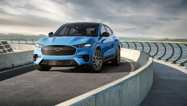 El Mustang Mach-E marca el camino de Ford hacia la electrificación a pura potencia