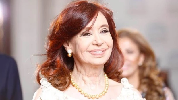Reapareció Cristina y pidió hacer fuerza por Massa