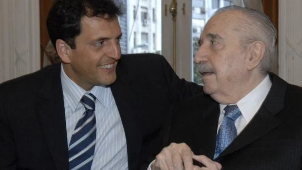 Massa recordó a Alfonsín y suma guiños al radicalismo en plena crisis de Juntos por el Cambio