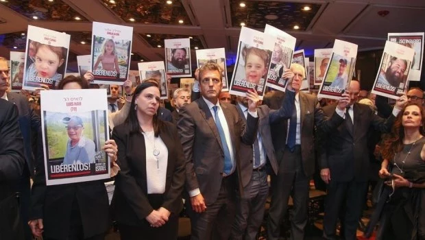 La DAIA respaldó a Israel en su evento anual al que asistió Massa