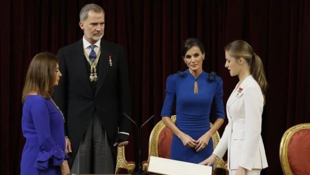 La princesa Leonor juró lealtad a una España dividida y está habilitada para ser reina