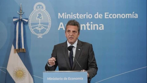 Massa anunció que programas sociales se convertirán en inclusiones laborales