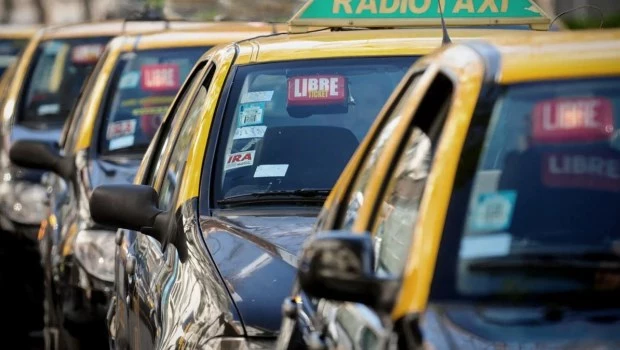 La tarifa de taxis aumenta 25% y la ficha pasa de $ 43,80 a $ 54,80