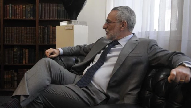 El Embajador de Brasil en la Argentina, Julio Glinternick Bitelli.