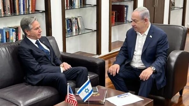 Blinken se reúne con Netanyahu.