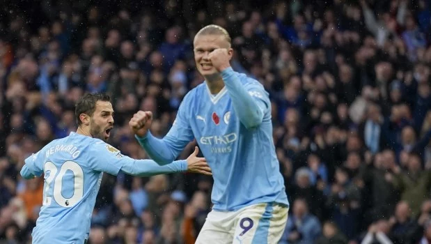 El City goleó a Bournemouth y recuperó la punta