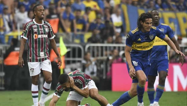 Cavani agradece a los hinchas y promete que Boca "seguirá adelante unido"