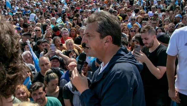 Massa: "Un país no se construye vendiendo los órganos, sino con corazón"