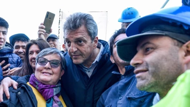 Massa visita Córdoba y Santa Fe en busca de los votos del peronismo del interior