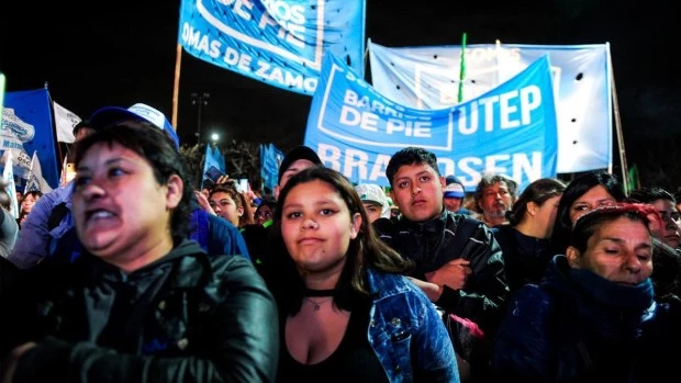 Movimientos sociales realizarán el sábado una jornada nacional bajo el lema "Massa Presidente"