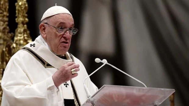 El Vaticano autoriza a gays y trans a ser padrinos y testigos de bodas y bautismos