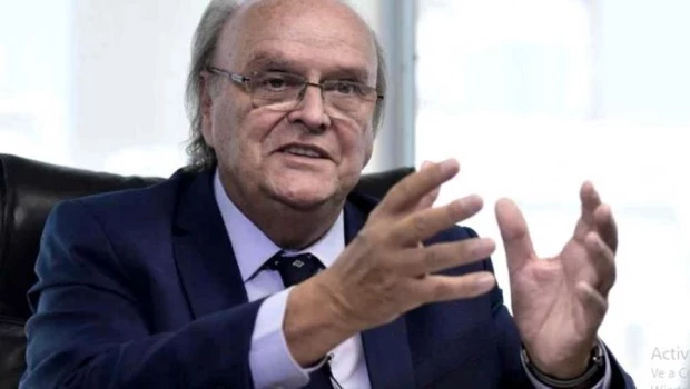 De Mendiguren instó a los industriales a votar por Massa y cuestionó "el silencio de la UIA"